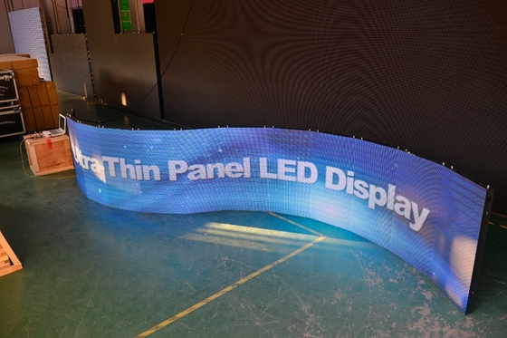 Schnelle Installation gebogenes LED-Anzeigen-dünnes Mietstadium 60 Hz-Rahmen für Ereignisse